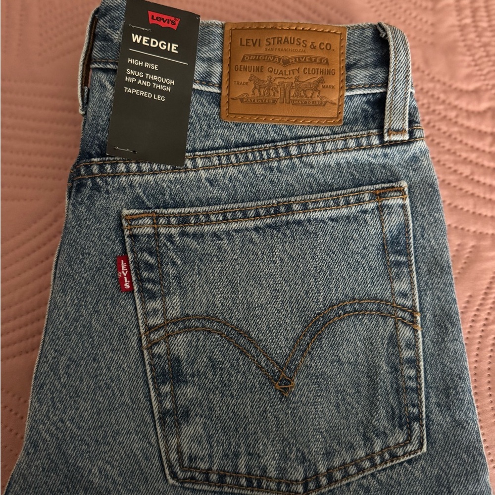 Levi's High Rise Blue Jeans